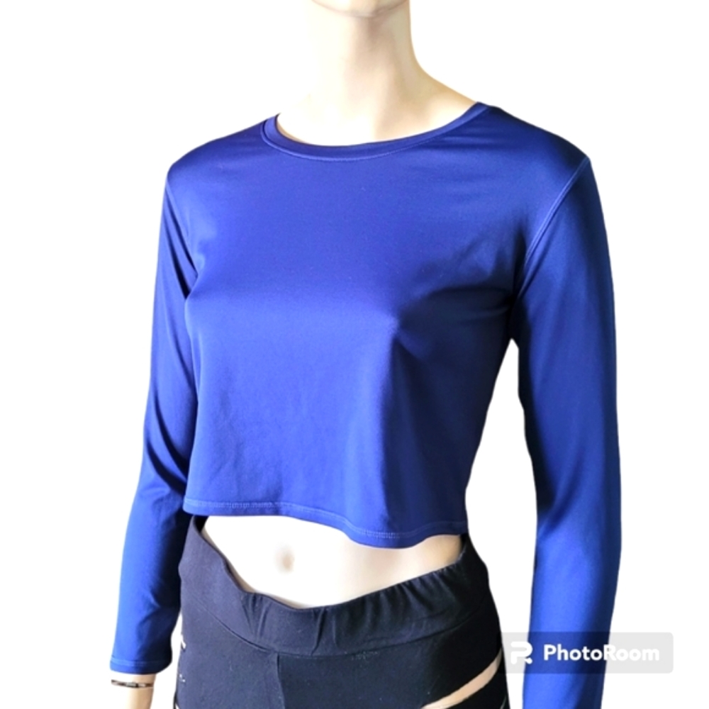 Zella Long Sleeved Activewear Crop Top in blue size medium